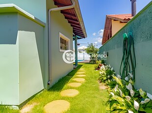 Casa em condomínio fechado 4 quartos com Piscina - REF 501