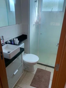 Alugo quarto com guarda roupa embutido e ventilador de teto