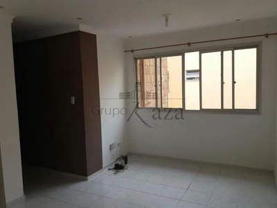 Apartamento para aluguel com 57 metros quadrados com 2 quartos