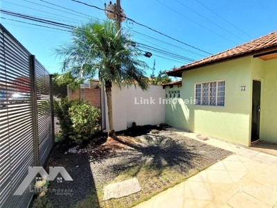 Casa de Condomínio com 2 Quartos à Venda por R$ 190.000
