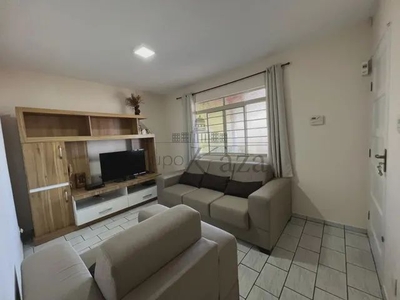 Casa para aluguel com 75 metros quadrados com 3 quartos