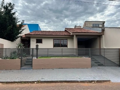 Casa para locação bairro Guarujá