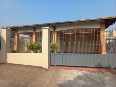 Casa para venda e locação no Centro de Cosmópolis-SP