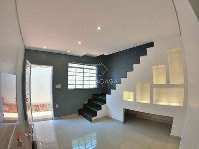 Casa com 2 quartos à venda no bairro Vila Clóris, 80m²