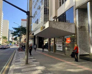 Ponto comercial/Loja/Box para aluguel tem 428 metros quadrados em Centro - Curitiba - PR
