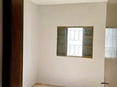 Alugo Casa no Bairro Tiradentes R$900,00