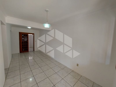 Apartamento com 3 Quartos e 1 banheiro para Alugar, 106 m² por R$ 1.800/Mês
