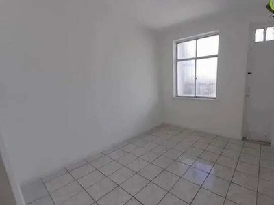 Apartamento com 3 quartos para alugar, por R$ 930/mês - Nazaré - Salvador/BA
