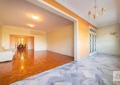 Apartamento para venda possui 296 metros quadrados com 4 quartos em Flamengo - Rio de Jane