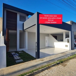 Casa sendo 2/4 e uma suíte e closet no sim