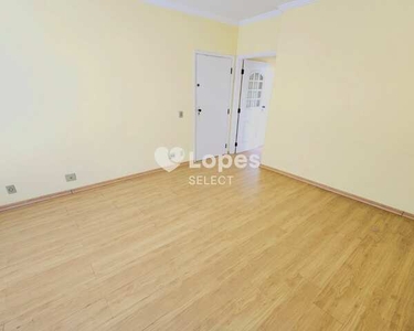 Apartamento com 70m², 02 quartos com armários, sala ampla, sacada, 02 banheiros, cozinha c