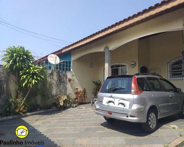 Casa a venda em bairro residencial em Peruíbe