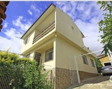Casa à venda na Rua Mathilde Zatar, Nonoai, Porto Alegre - RS