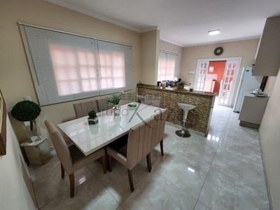 Casa / Sobrado - Bosque dos Eucaliptos - Residencial 3 Dormitórios - 120m².