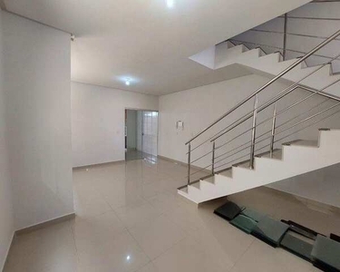 Sobrado para venda tem 180 metros quadrados com 3 quartos em Residencial Rio Jordão - Goiâ