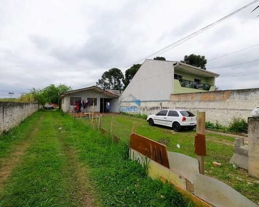 Terreno à venda no Guatupê, São José dos Pinhais, com 810m² e 02 casas de madeira, medindo