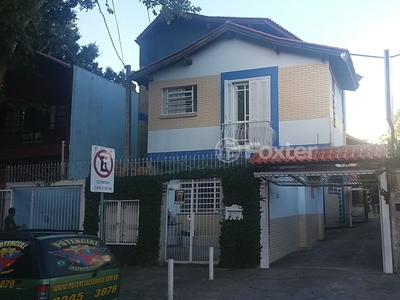 Casa 3 dorms à venda Rua Coronel Aristides, Camaquã - Porto Alegre