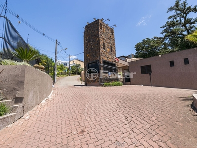 Casa em Condomínio 3 dorms à venda Avenida Juca Batista, Hípica - Porto Alegre