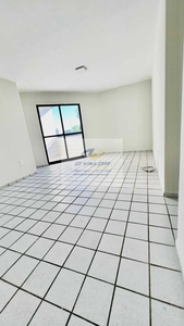 Vendo Apartamento com 80m², 3 quartos s/ 2 suítes, sala p/ 2 ambientes e 1 vaga