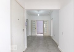 APARTAMENTO com 2 dormitórios