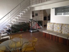 Casa à venda no bairro Vila Idalina em Poá