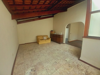 Apartamento à venda em Laranjeiras com 93 m², 1 quarto, 1 vaga