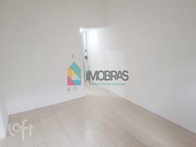 Apartamento à venda em Copacabana com 78 m², 2 quartos, 1 suíte, 1 vaga