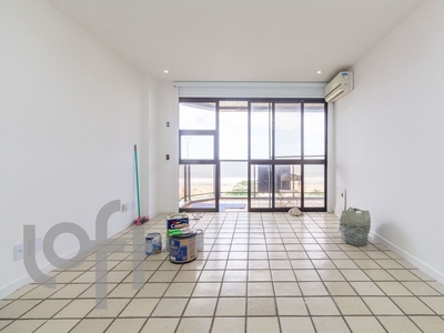 Apartamento à venda em Recreio dos Bandeirantes com 80 m², 2 quartos, 1 suíte, 2 vagas
