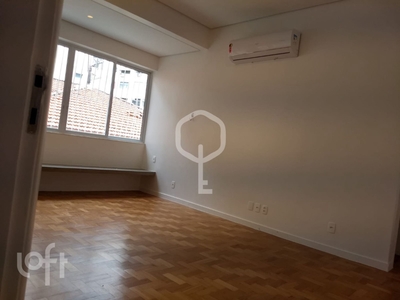 Apartamento à venda em Laranjeiras com 75 m², 2 quartos, 1 suíte