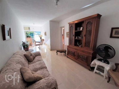 Apartamento à venda em Laranjeiras com 87 m², 2 quartos, 1 suíte, 1 vaga