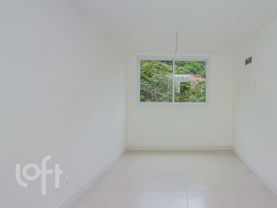 Apartamento à venda em Laranjeiras com 73 m², 2 quartos, 2 suítes, 1 vaga