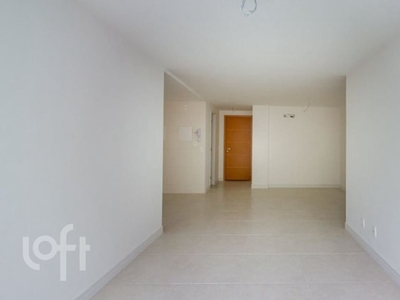 Apartamento à venda em Laranjeiras com 76 m², 2 quartos, 2 suítes, 1 vaga