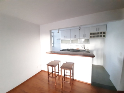 Apartamento à venda em Vila Madalena com 68 m², 2 quartos, 1 suíte, 1 vaga