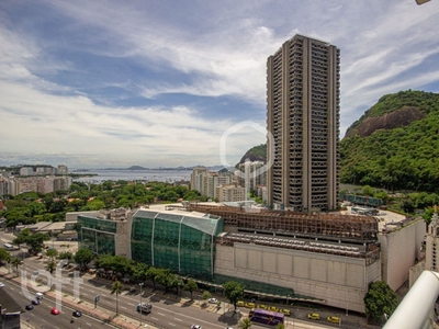 Apartamento à venda em Botafogo com 90 m², 3 quartos, 1 suíte, 1 vaga