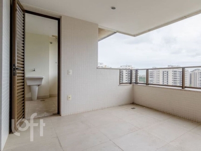 Apartamento à venda em Barra da Tijuca com 131 m², 3 quartos, 1 suíte, 2 vagas