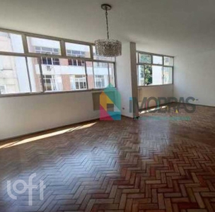 Apartamento à venda em Copacabana com 150 m², 3 quartos, 1 suíte, 1 vaga
