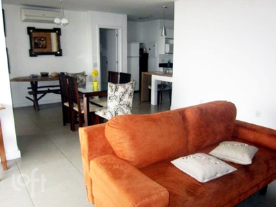 Apartamento à venda em Copacabana com 135 m², 3 quartos, 1 suíte, 2 vagas