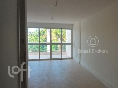 Apartamento à venda em Barra da Tijuca com 166 m², 4 quartos, 4 suítes, 3 vagas