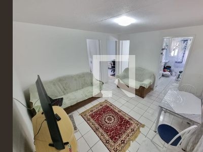 APARTAMENTO no 1º andar com 2 dormitórios e 1 garagem