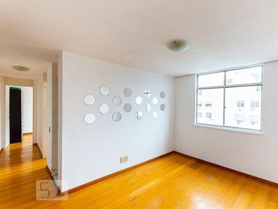 APARTAMENTO no 15º andar com 2 dormitórios e 1 garagem