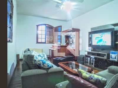 CASA com 6 dormitórios e 6 garagens