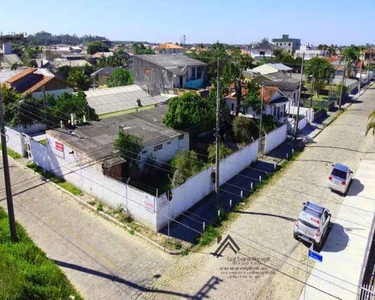 Esquina da rua Gravatal c/ Santa Catarina, centro do Rincão, c/ 3 terrenos, 2 casas e apar