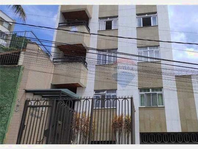 Apartamento com elevador, 2 quartos, 1 banheiro, sala, cozinha, área de serviço e uma vaga