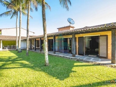 Casa em condomínio fechado com 4 quartos à venda na praia da lagoinha, ubatuba , 300 m2 por r$ 2.600.000