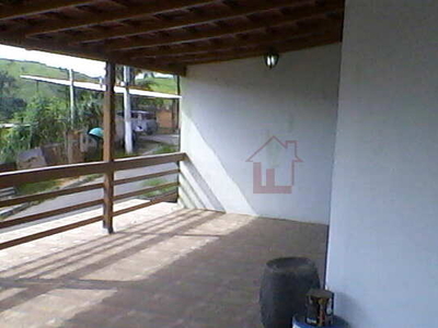 Casa Padrão à venda em Barra Mansa/RJ