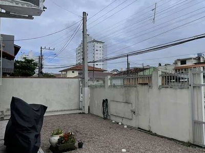 Casa para alugar no bairro Areias - São José/SC