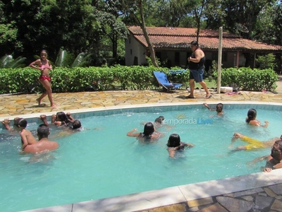 LINDA CASA EM CARAGUATATUBA 25 PESSOAS 3KM PRAIA