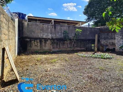 Terreno de 480 m², todo murado, topografia plana, Próximo da UFU - Campus Umuarama