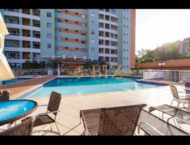 Apartamento no Bairro Garcia em Blumenau com 3 Dormitórios (1 suíte) e 75 m²