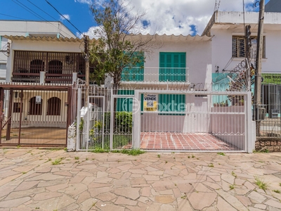 Casa 6 dorms à venda Rua Bernardo Pires, Santana - Porto Alegre